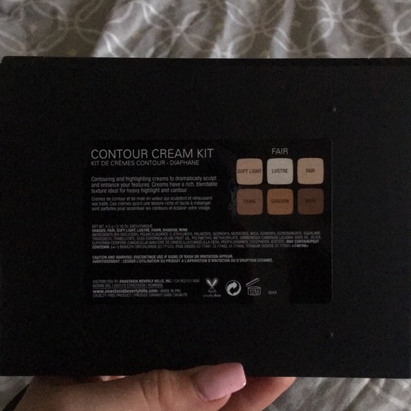 Anastasia contour cream kit - Picture 4 of 4